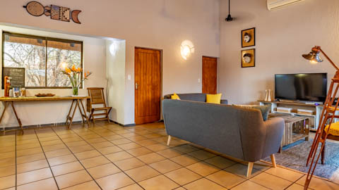 Lounge & Dining Area - 444 On Taaibos - Hoedspruit